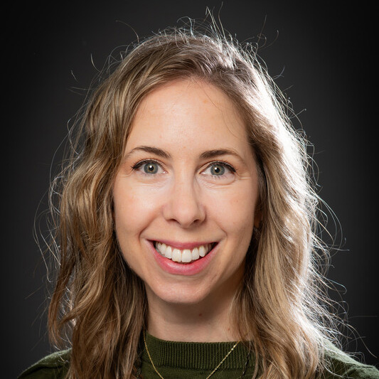 艾丽西亚•舒尔茨 艾丽西亚•舒尔茨