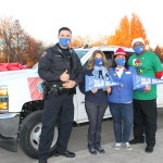 金沙博彩·贝扎警官,戴安娜·霍普医生,特蕾莎·拉莫斯和卡尔文·艾利森。 Parade-participants-sm